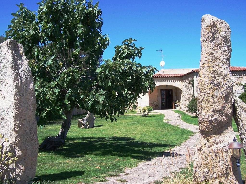 Hotel Ristorante Funtana Abbas Luras Exterior photo