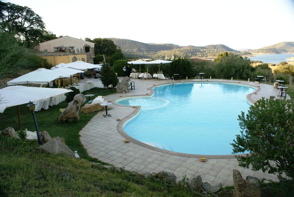Hotel Ristorante Funtana Abbas Luras Exterior photo